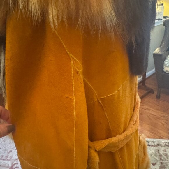 🦊 Vintage Red Fox Fur & Suede Handmade Coat – Boho Luxe Statement Piece - Picture 7 of 7